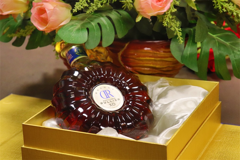 做紅酒批發(fā)商能賺錢(qián)嗎
